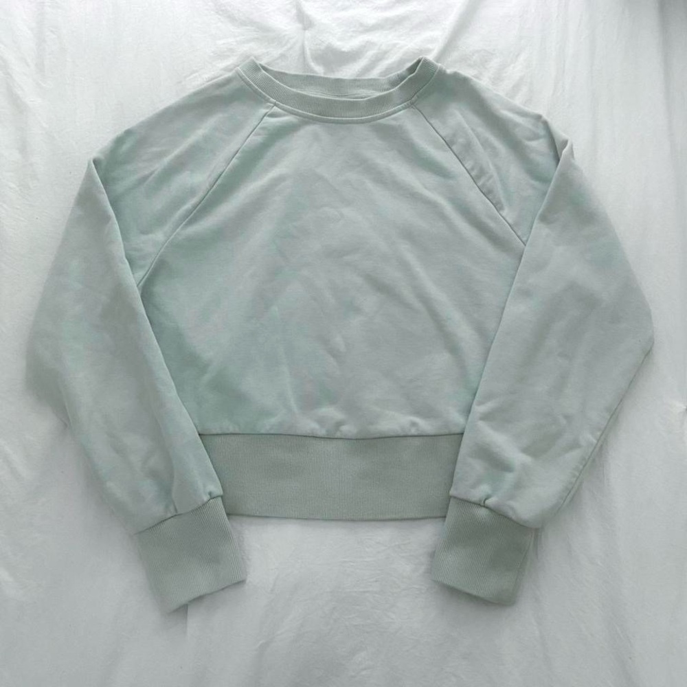 All in Motion Pale Pastel Green Blue Boxy Fit Women's Sweatshirt M